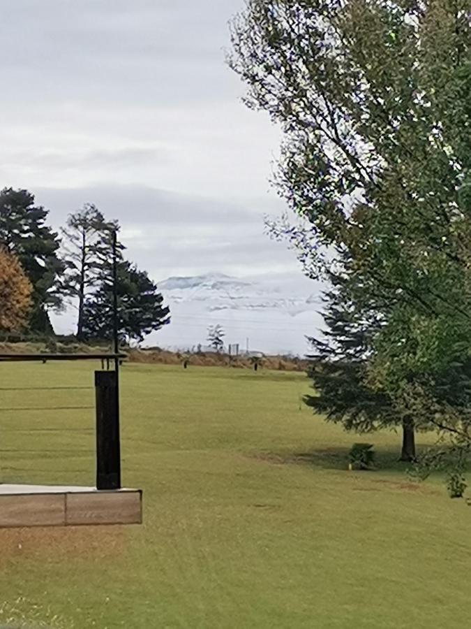 Sani Window B&B And Self Catering Underberg Esterno foto